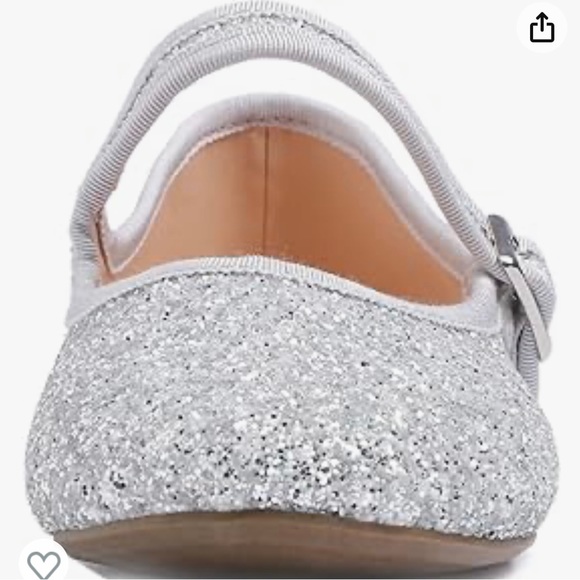 New in box women’s shoes - Picture 2 of 6